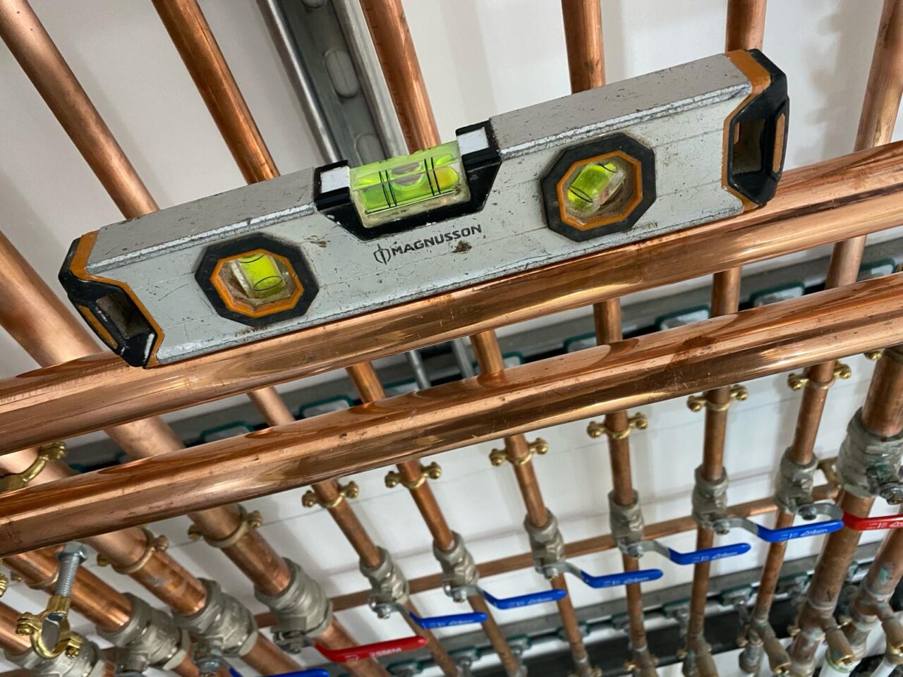 Heating and plumbing installation